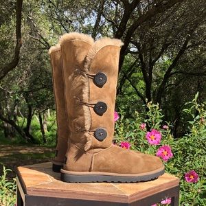 Tall Bailey Uggs (w/ buttons)